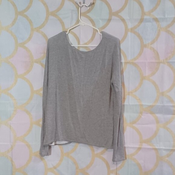 Sea Of Pearls Ladies Reversible Sweater Size Medium Gray and White. NWT $98 Sug - Picture 2 of 6